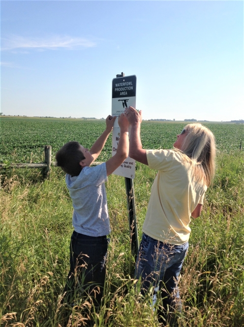 Volunteers Boundary Signing