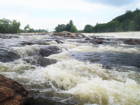 Merrimack river and Hooksett Dam in New Hampshire