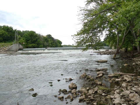 Dam flows on the Wapsi river in Iowa