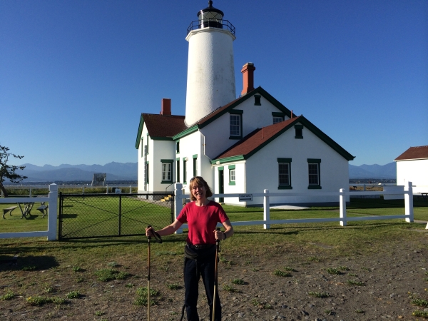 Vol. Lizzie Baatz at the New Dungeness Lighthouse